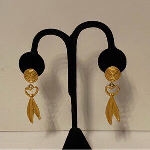 LCI VINTAGE LIZ CLAIBORNE EARRINGS GOLD TONE HEART LEAVES DROP DANGLE PIERCED